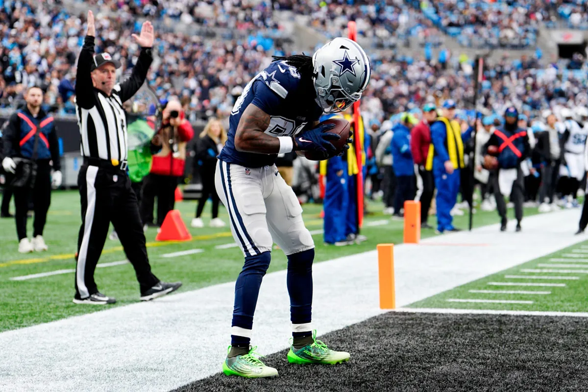 CeeDee Lamb's seven-word message ignite Cowboys fans after epic win over  Panthers | Marca