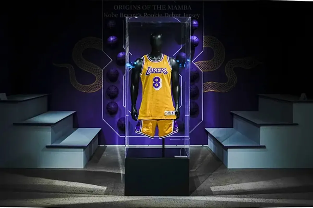 Kobe Bryant's first No. 24 jersey with the Lakers sells for