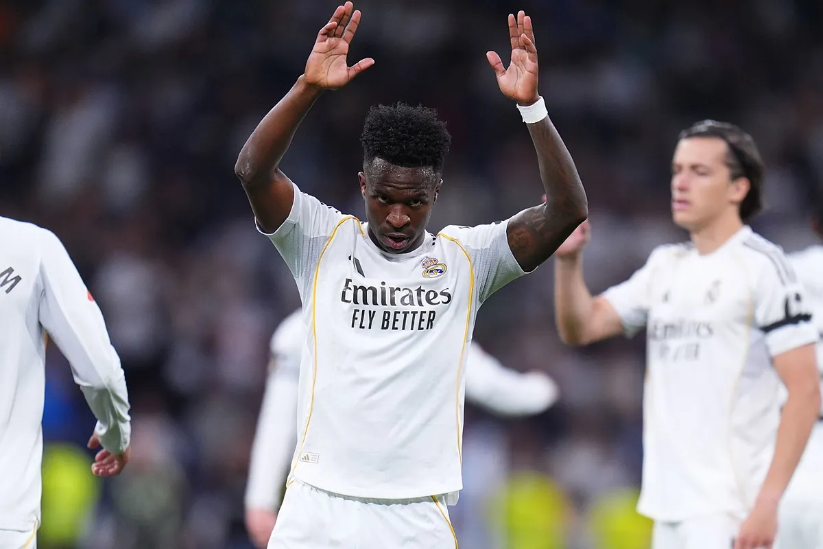 Vinicius Jr. feels the heat from Bernabeu crowd before issuing heartfelt apology