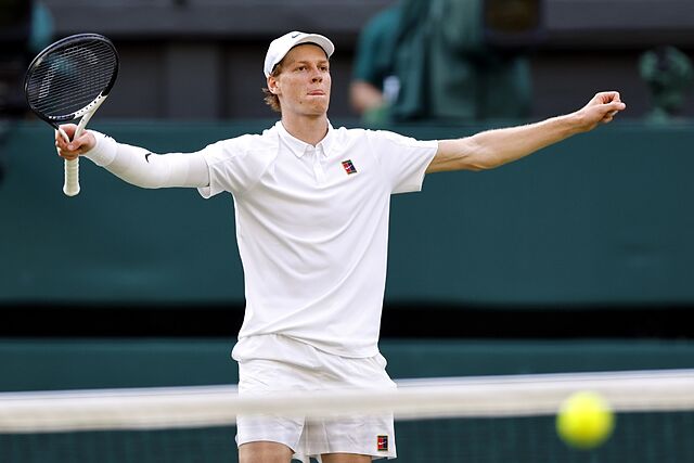 Jannik Sinner celebra su triunfo ante Alcaraz.