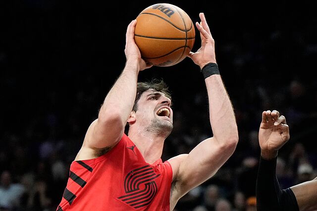 Los Blazers mandan a los Suns a la repesca y se clasifican para los Playoffs: 41 puntos de Deni Avdija