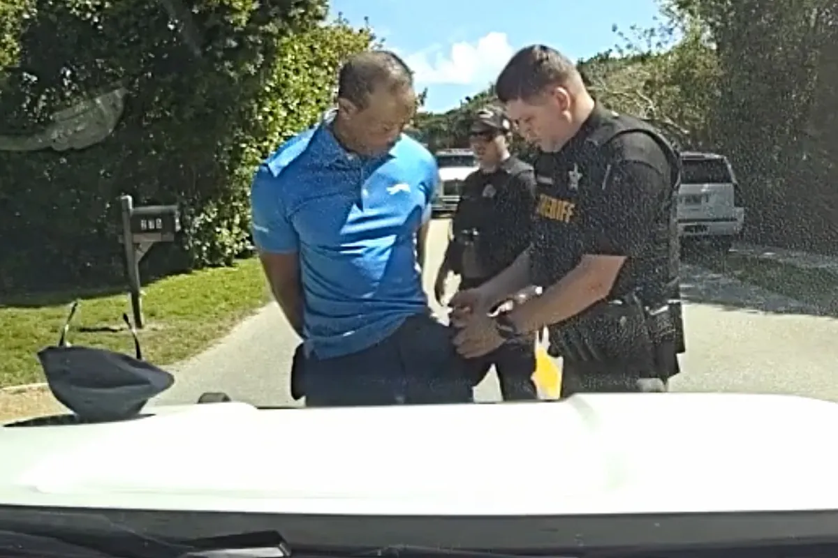 What happened after Tiger Woods' car window was broken could put an officer in an uncomfortable spotlight