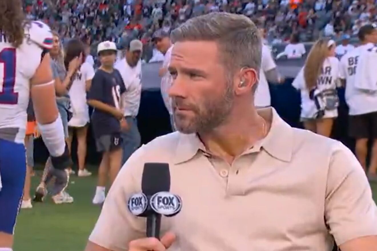 Ex-Patriots WR Julian Edelman struggled to solve a math equation live...