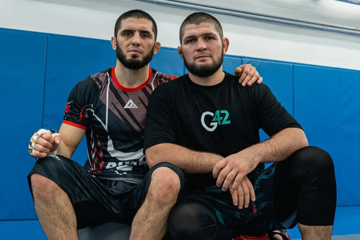 Joe Rogan gets wet in the dilemma between choosing Khabib Nurmagomedov or Makhachev