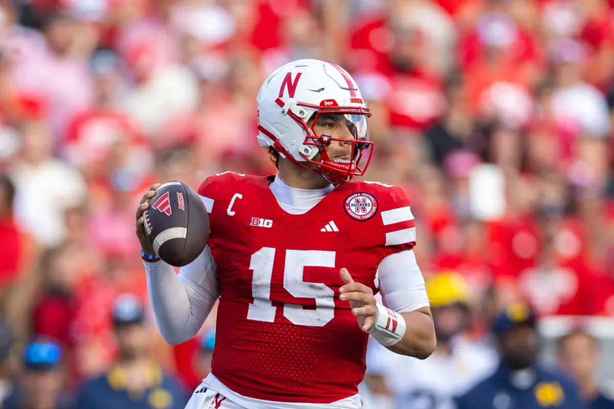 Dylan Raiola leaves football to join his brothers after ending up as QB2 at Oregon