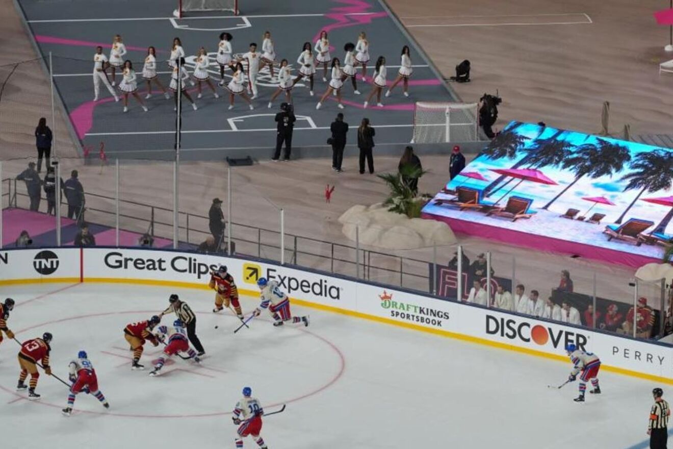 A record-breaking Winter Classic: Zibanejad's first hat-trick... and 'snow' in Miami