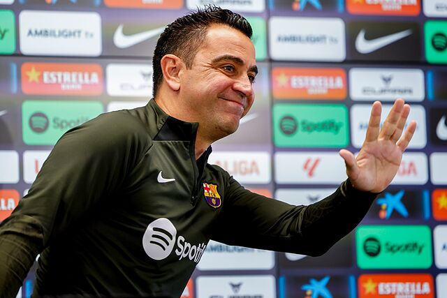 Xavi recalls Ney at Bar�a and discusses his future in Brazil