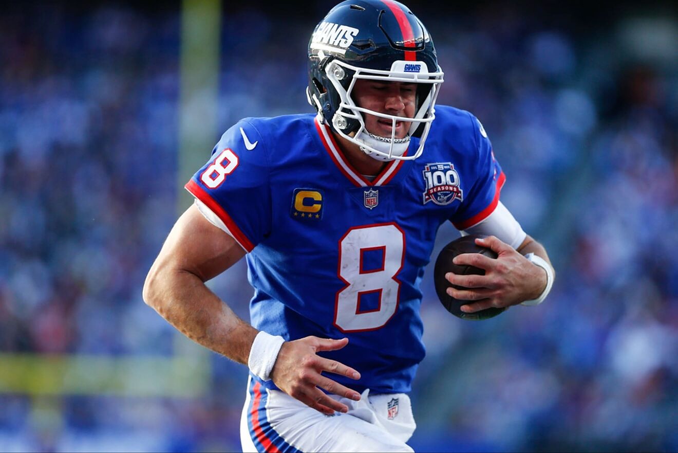 Former Giants qurterback Daniel Jones signs with Vikings.