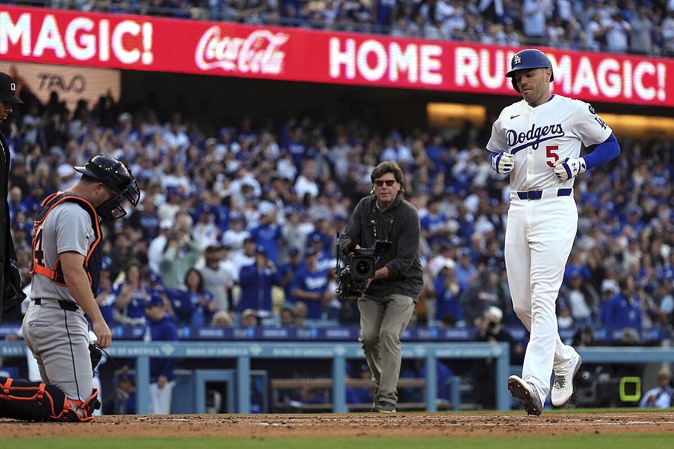 Freddie Freeman Los Angeles Dodgers MLB baseball Dave roberts