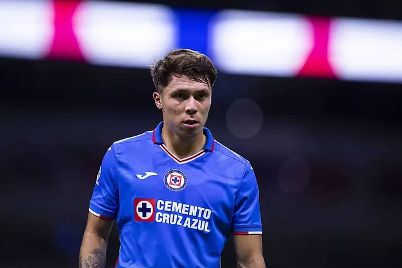 Rodrigo Huescas, con Cruz Azul.