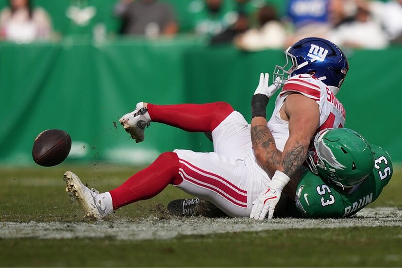 Did Cam Skattebo's injury come from an illegal hip-drop tackle from Zack Baun? | Marca