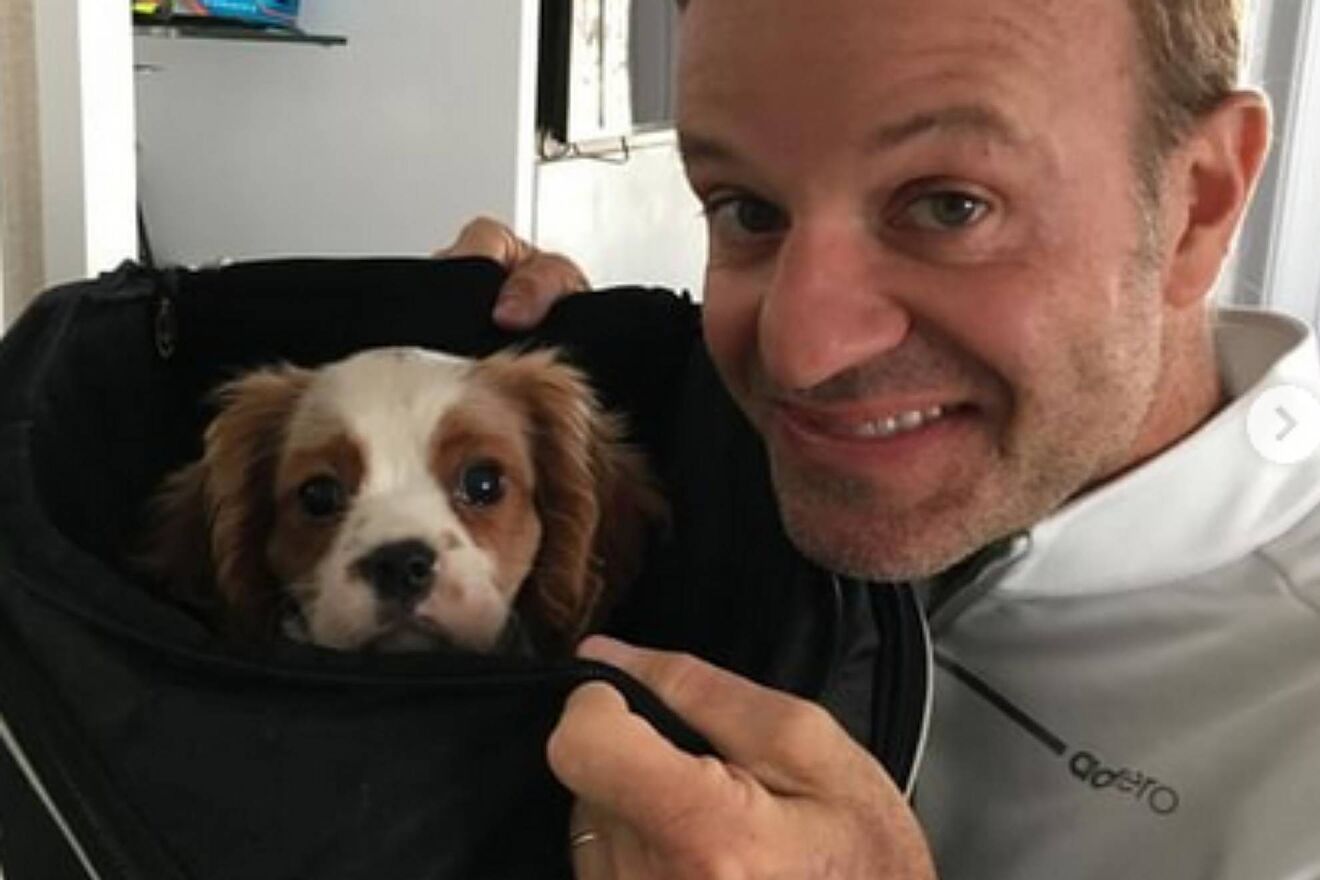 Rubens Barrichello con su perro Speedy