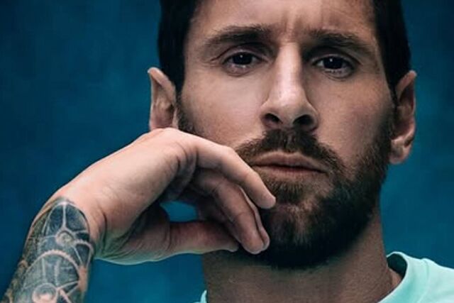 Leo Messi 'juega' con su Cornell� en su lucha por ascender: "�Vamos!"