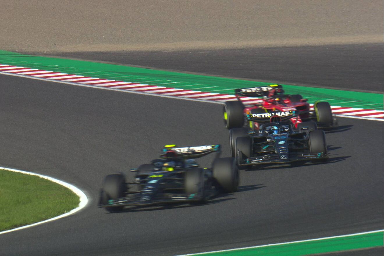 Russell, obligado a dejarse pasar por Hamilton, pra protegerse de...