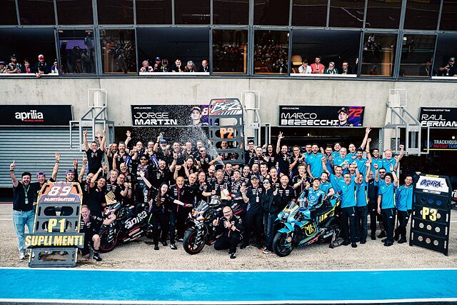 Todo Aprilia, con Mart�n, Bezzecchi y Ogura, en Le Mans.