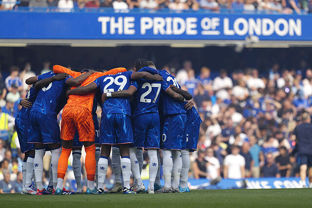 Los jugadores del Chelsea, antes del partido ante el City.