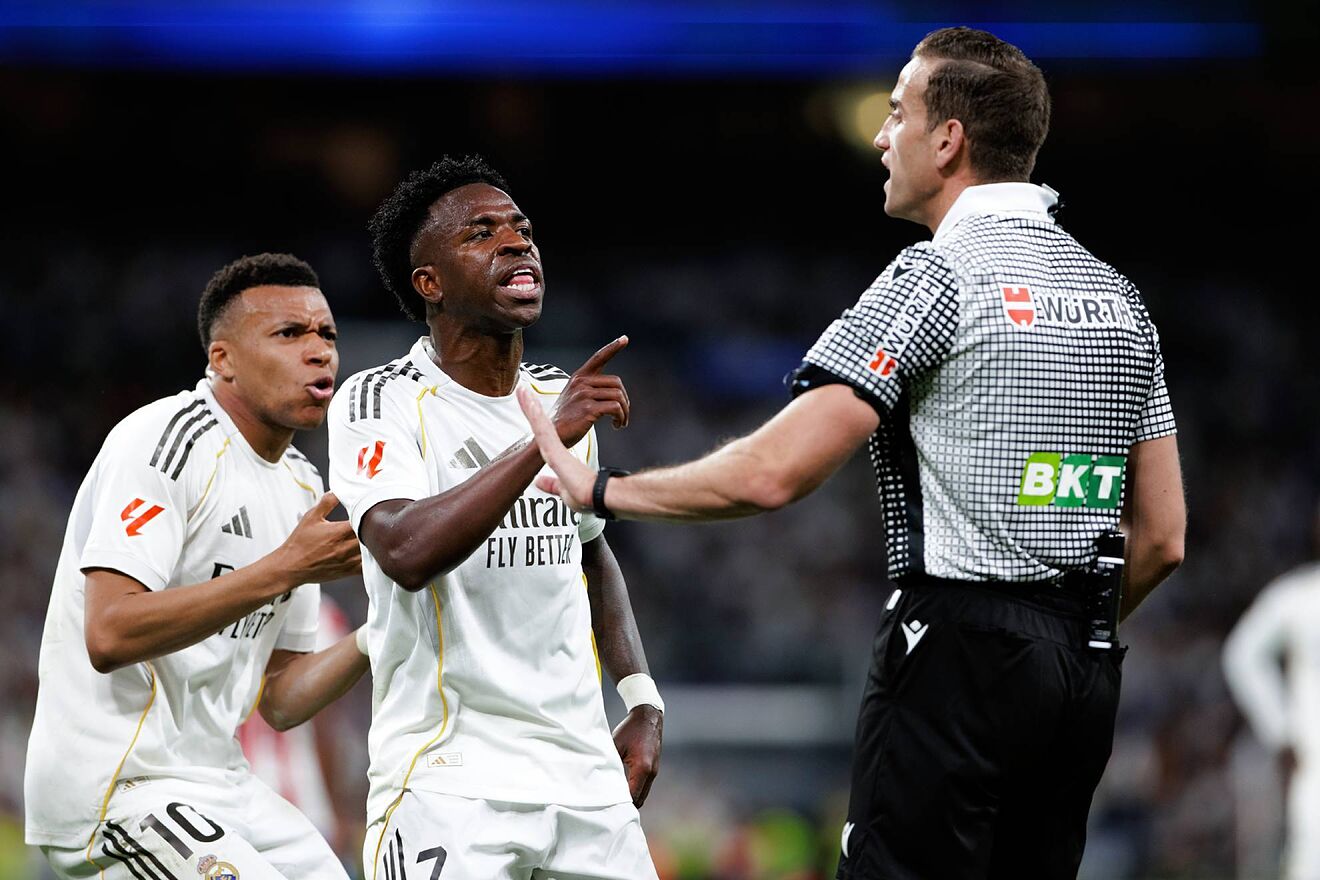 "Alberola Rojas is a scoundrel and a thief, they have to investigate and suspend him... it's a penalty on Mbappe"