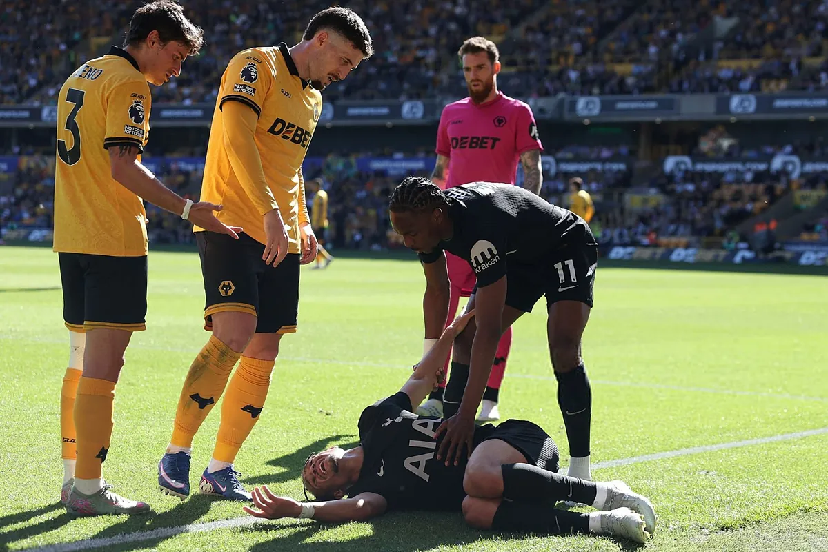 Xavi Simons raises concerns after knee injury that could rule him out of the World Cup