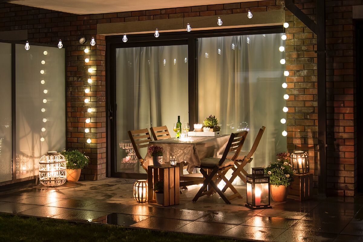 La guirnalda de luces con carga solar para decorar el jardín o la terraza  que arrasa en Amazon por 15 euros | Marca, image size:1200x800
