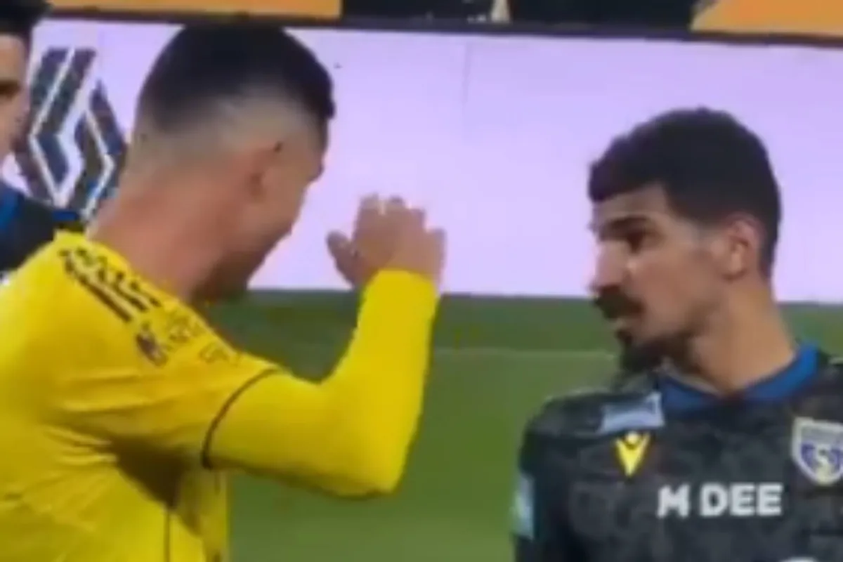 Cristiano Ronaldo raises his hand to a rival defender who had him fed up: "Don't touch me"
