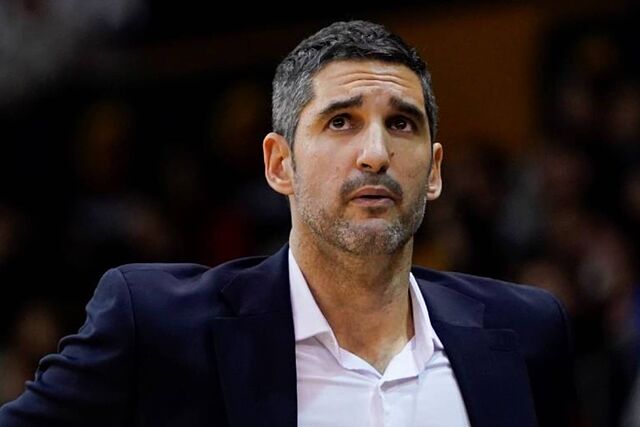 Rub�n Burgos, entrenador del Valencia Basket.