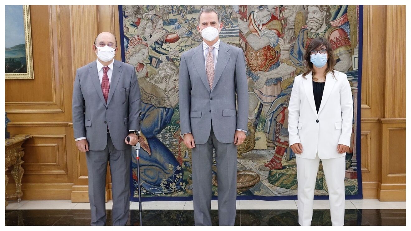 Miguel D�az, presidente de la RFET, el Rey Don Felipe VI y Ane...