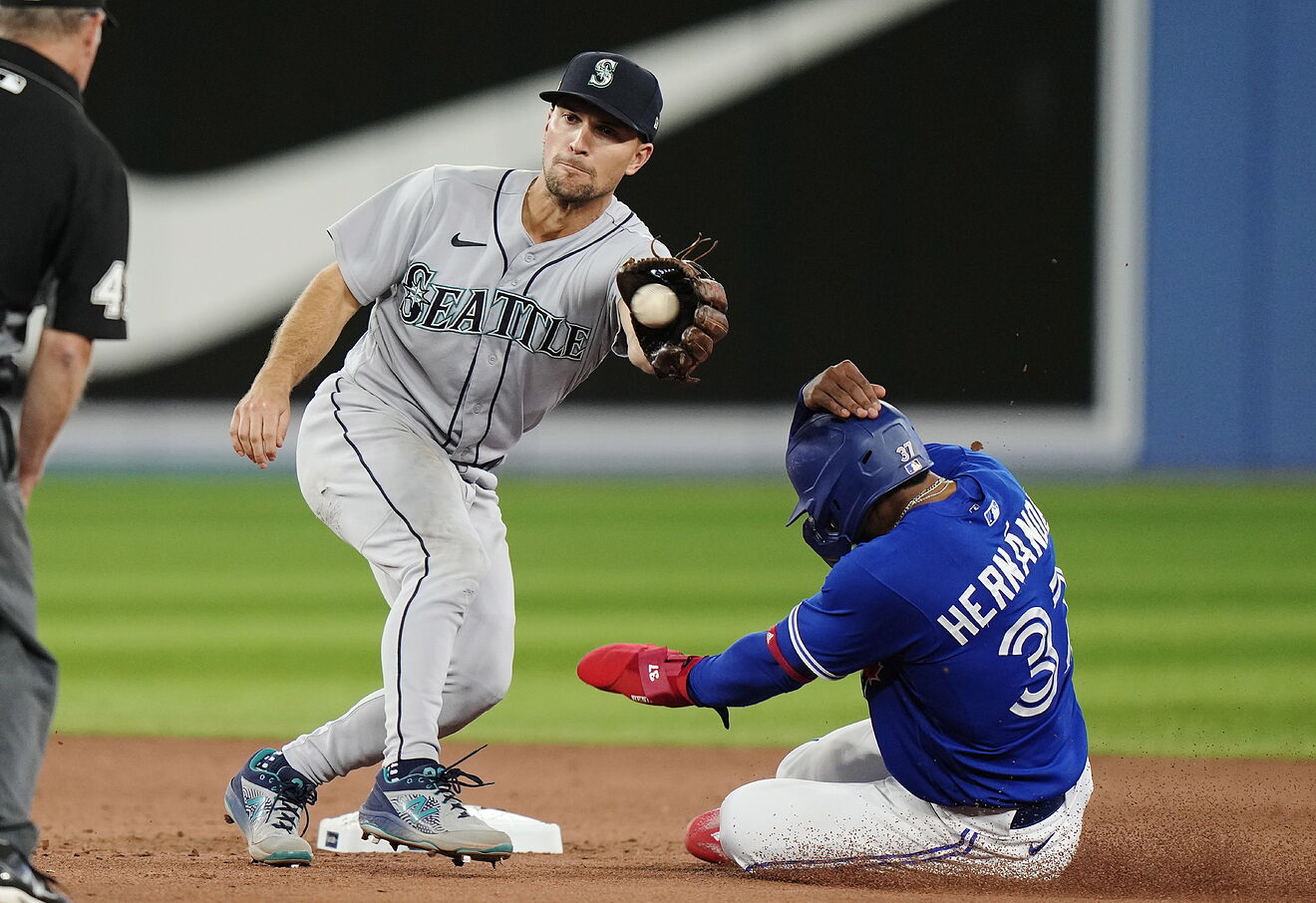 MLB