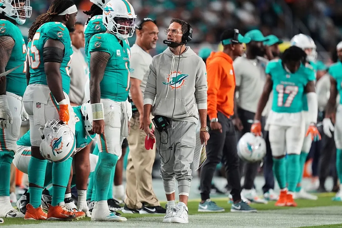 Dolphins on the brink of collapse: Tua Tagovailoa's millionaire contract halts changes in Miami