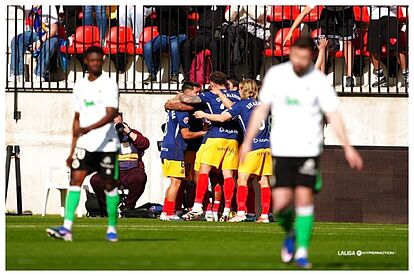 (min-width: 768px) 165px, 98px