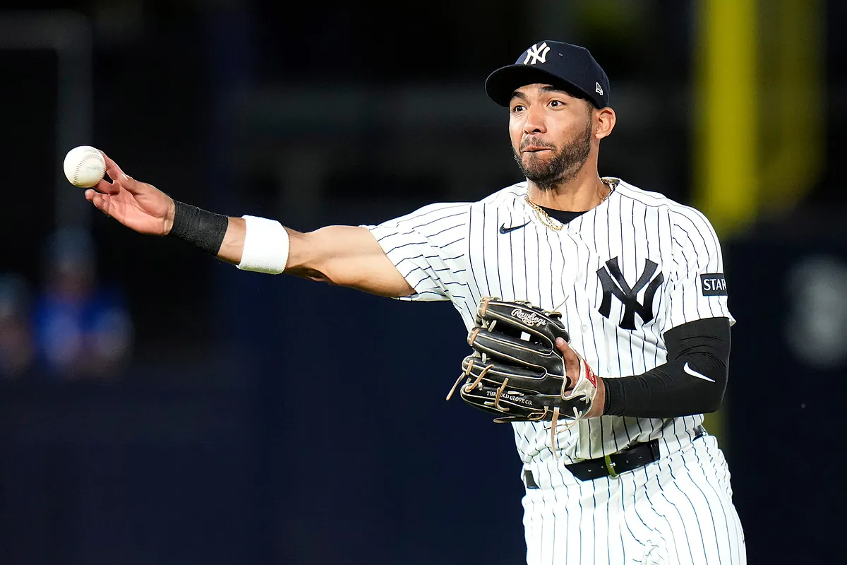 Anthony Volpe's replacement makes costly error in memorable MLB moment