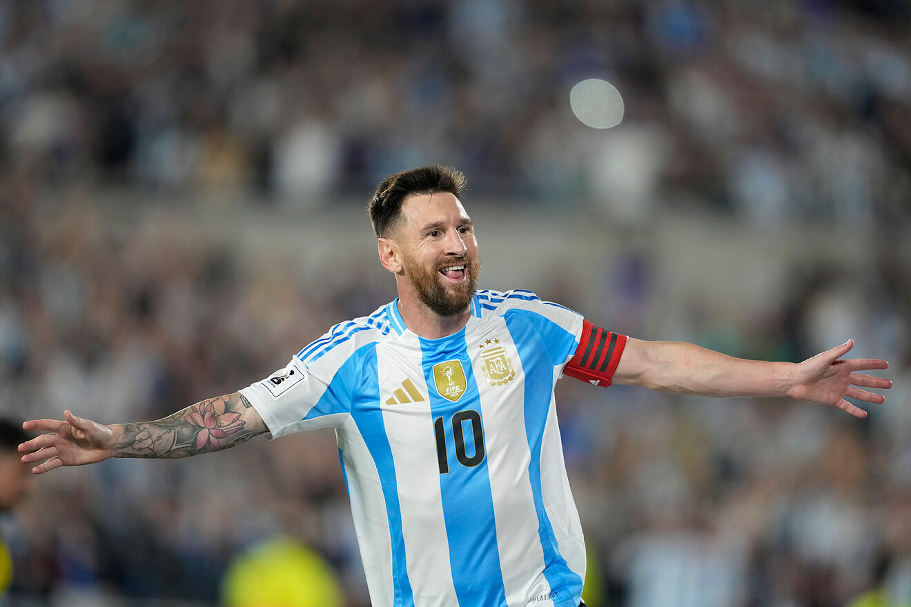 Leo Messi beats Tom Brady and CR7 as the best athlete of the XXI century
