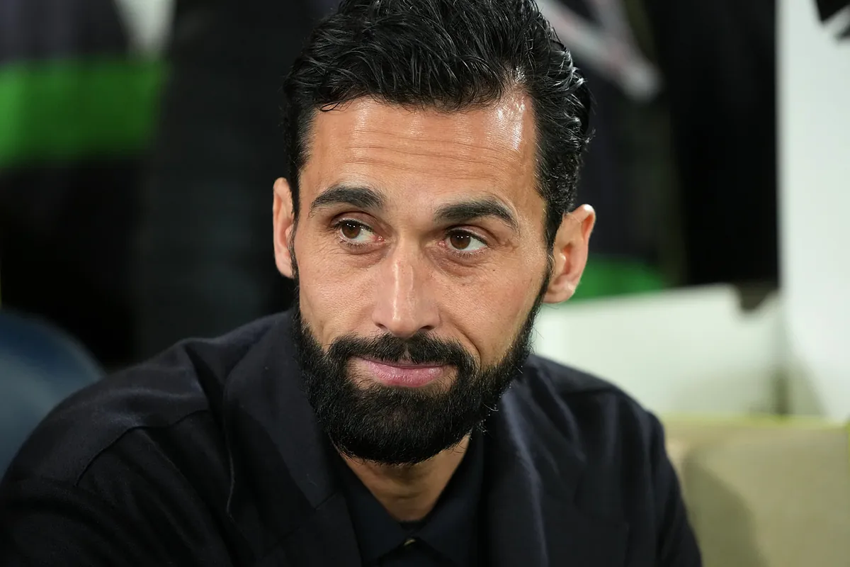 Arbeloa's hand enters the scene at Real Madrid and makes us forget Xabi Alonso