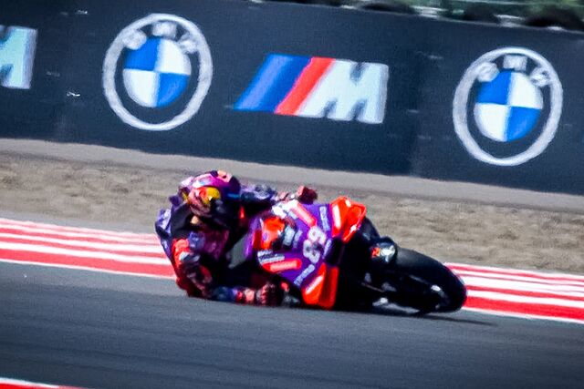 La ca�da de Jorge Mart�n en el Sprint de Indonesia.