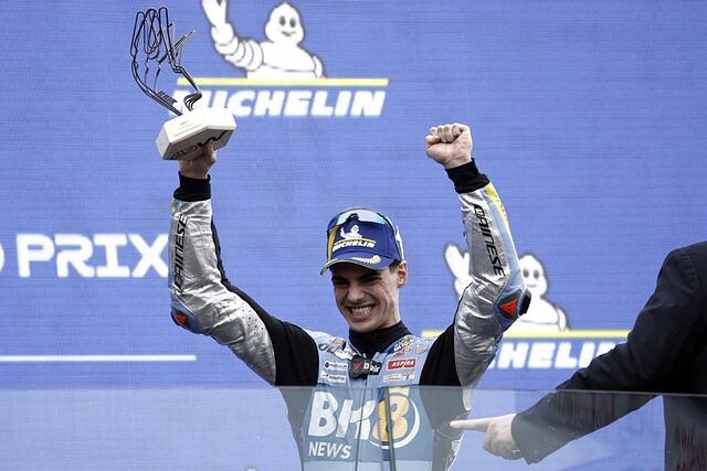 Ferm�n Aldeguer, en el podio.