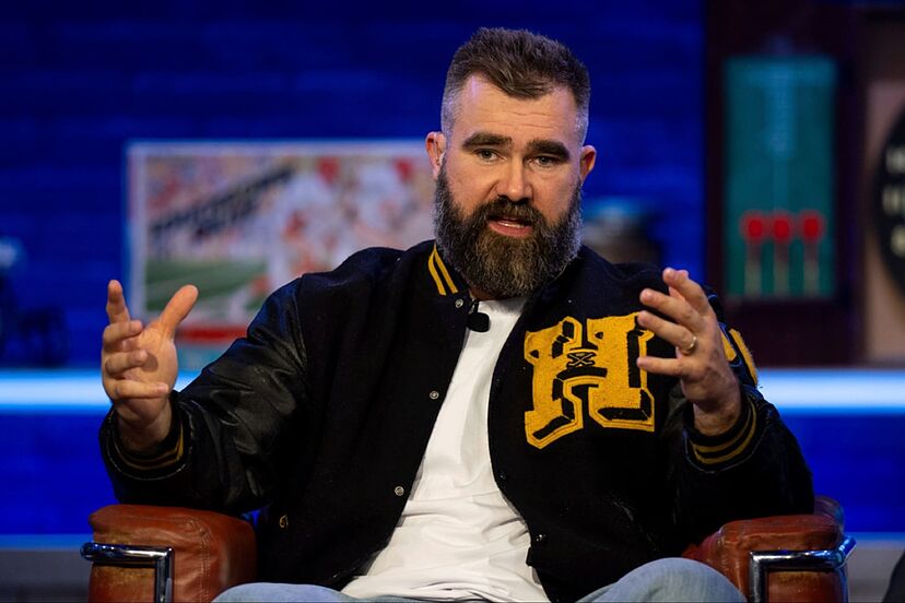 Jason Kelce is being trashed by fans after his "painfully unfunny" ESPN  talk show debut | Marca