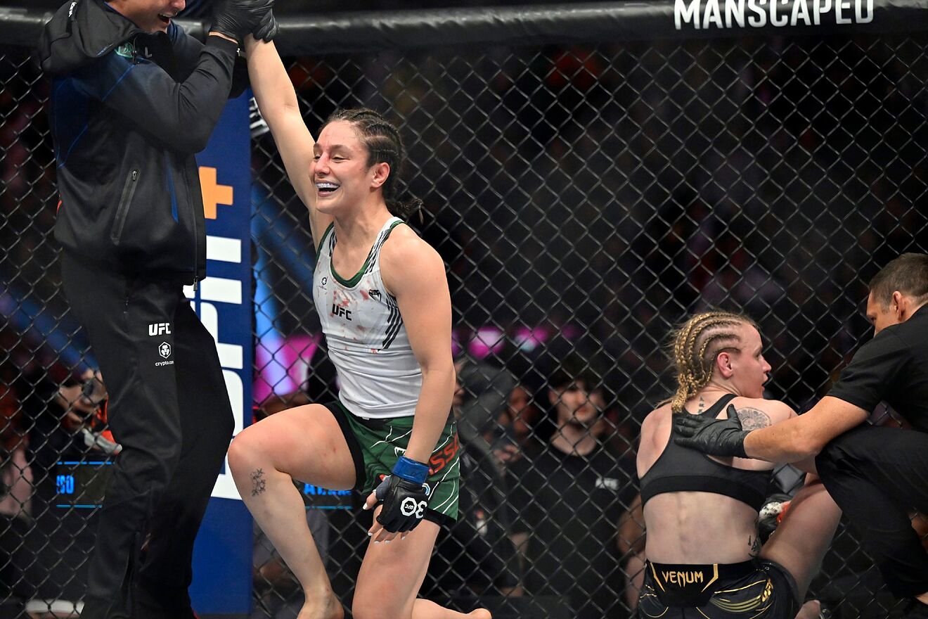 Alexa Grasso first Mexican woman to win UFC championship