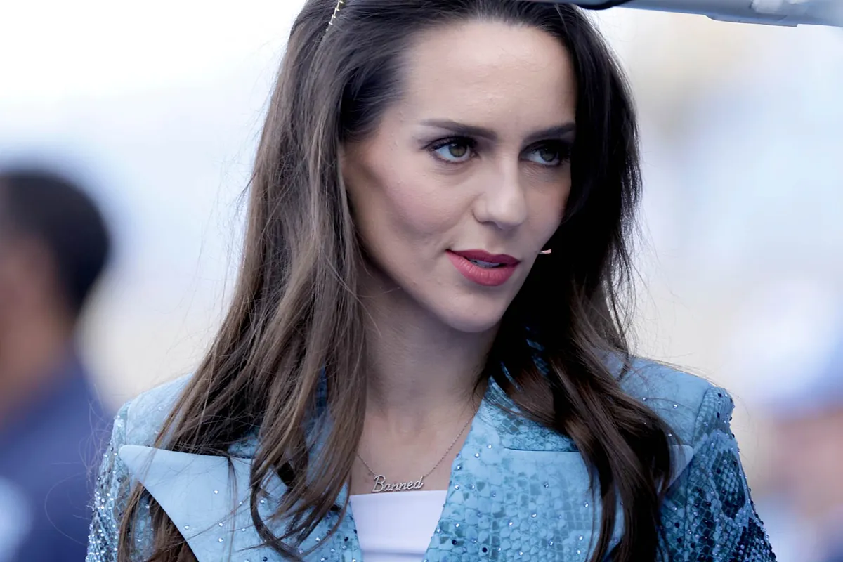 Jordon Hudson takes revenge on Robert Kraft before Super Bowl by bringing up prostitution scandal