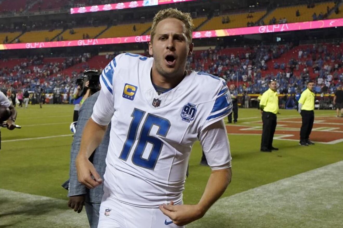 Jared Goff de los Detroit Lions celebrando una victoria