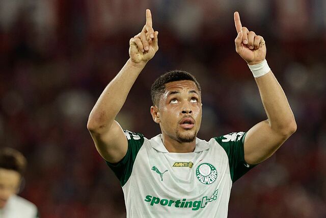 Vitor Roque, la joya que transform� las cr�ticas de Espa�a en elogios de Brasil