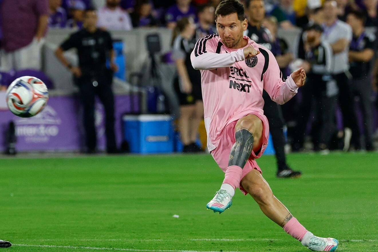 Leo Messi receives an emotional gift that is almost more special than a Ballon d'Or