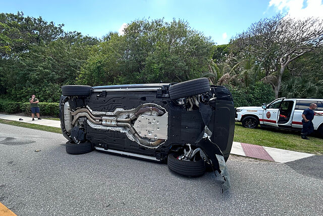 This photo provided by the Martin County Sheriff's Office shows the overturned vehicle in a rollover crash which involved lt;HIT gt;Tiger lt;/HIT gt; lt;HIT gt;Woods lt;/HIT gt; in Jupiter Island, Fla., on Friday, March 27, 2026. (Martin County Sheriff's Office via AP)