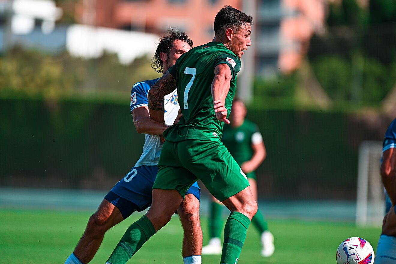 Elche 1-0 Tenerife: El Elche vence al Tenerife para seguir cogiendo ...
