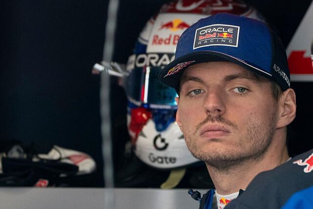 Verstappen, en el box de Red Bull en Canad�.