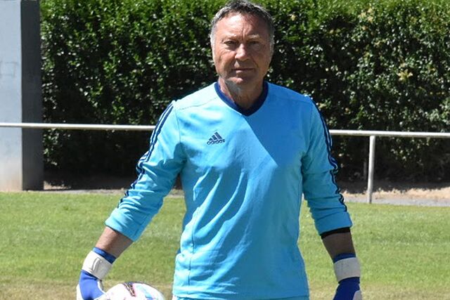 �ngel Mateos.