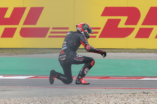 Marco Bezzechi, tras sufrir un accidente en el trazado de Austin.