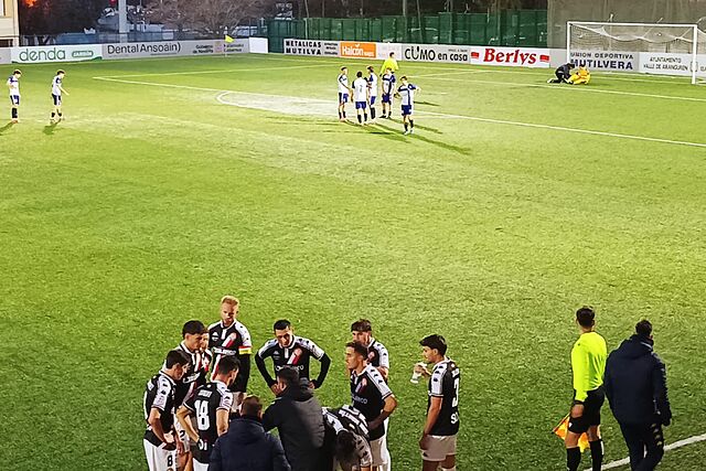 Una imagen del Multivera vs SD Logro��s (1-1).