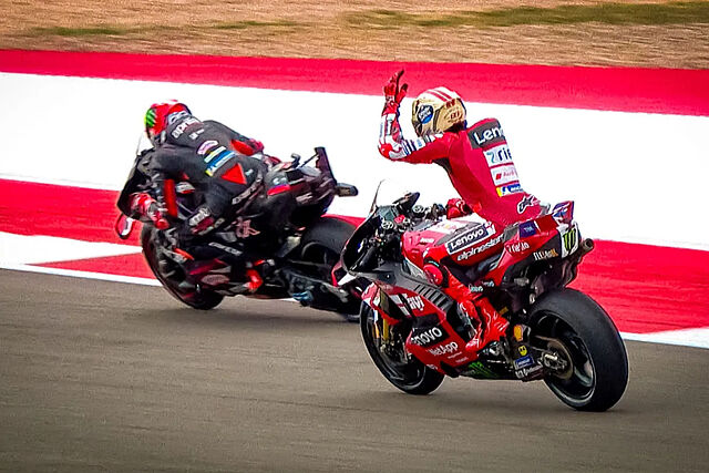 M�rquez increpa a Bezzecchi en la qualy de Austin.