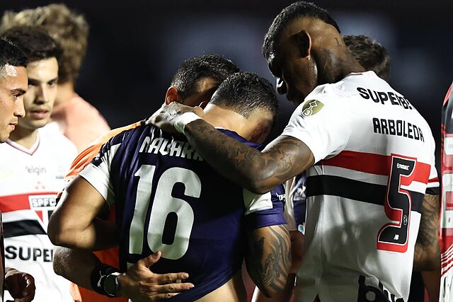 Venezolano Navarro acusa a paraguayo Bobadilla de xenofobia tras victoria de S�o Paulo