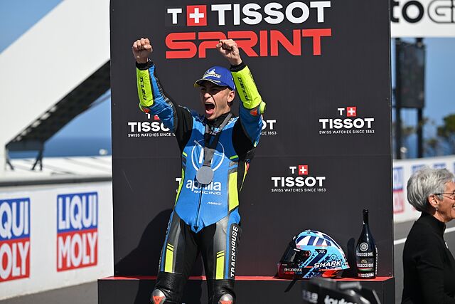 Ra�l Fern�ndez, en el podio del Sprint de Australia.