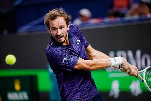 Medvedev pega de rev�s.